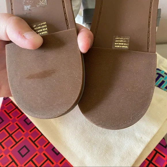 Tory Burch Patent Malta Gray Leather Sandal - Picture 5 of 9